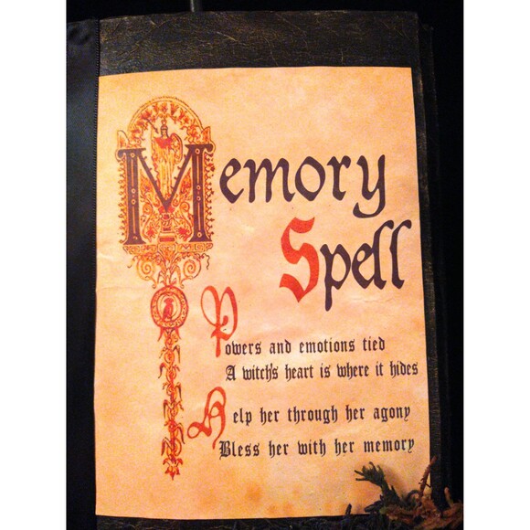 Olde Witch MEMORY SPELL SpellBook Halloween Spooky Witch Decor Magic - Picture 3 of 5